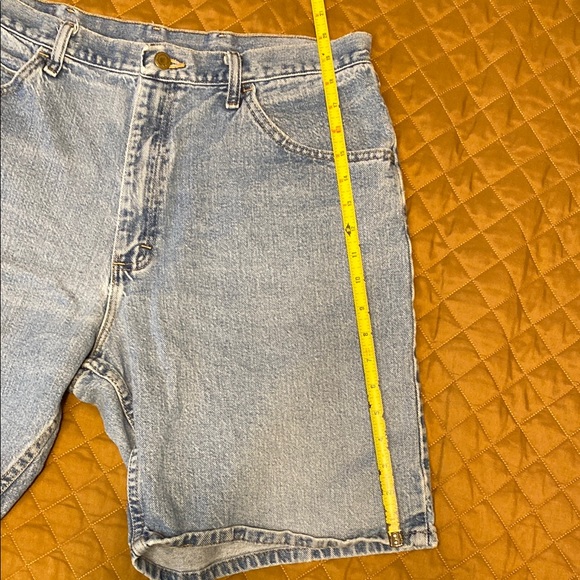 Wrangler Vintage Light Blue Jean Shorts for Men - Picture 5 of 6